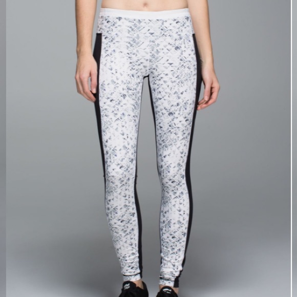 Lululemon Speed Tight II *Full-On Luxtreme - Picture 2 of 8